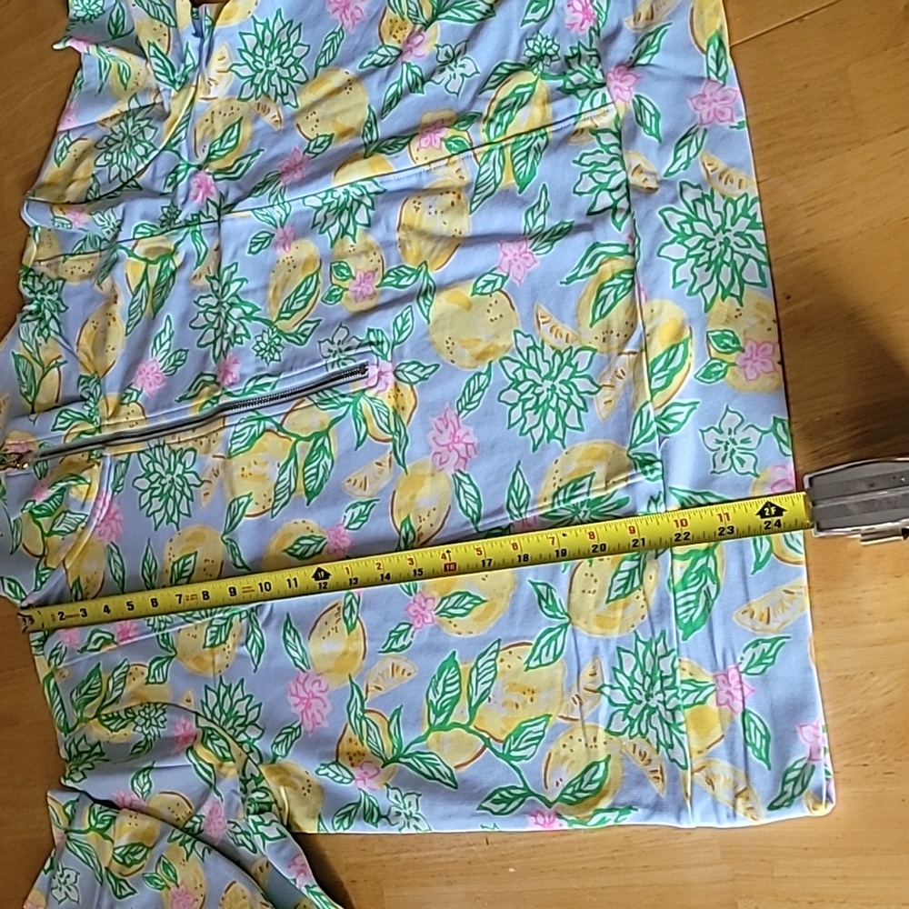 Lilly Pulitzer UPF 50+ Eleni Pullover - Picture 5 of 10